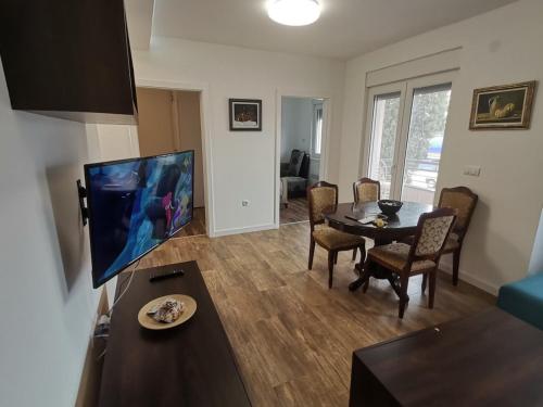 Apartman Vitez Sokobanja stan na dan smestaj kod autobuske stanice u centru sa podnim grejanjem terasom i garazom