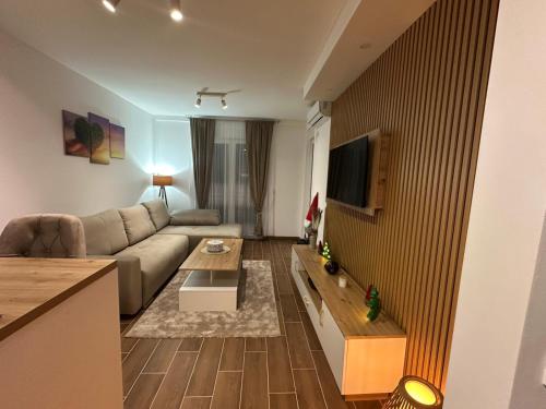 Apartman Vasic Vrnjacka Banja stan na dan smestaj u naselju Raj kod akva parka terasa igraliste parking