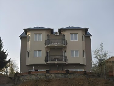 Apartments Izvor Vrdnik stan na dan smeštaj u naselju Rekećaš na Fruškoj gori sa dečijim igralištem roštiljem i parkingom